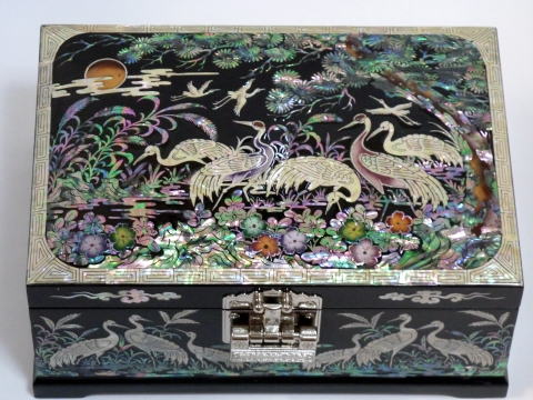 伝統工芸品精緻高級品　螺鈿宝石箱 和鶴 白蝶貝 年代物 伝統工芸品精緻高級品 螺鈿宝石箱 和鶴 白蝶貝 年代物